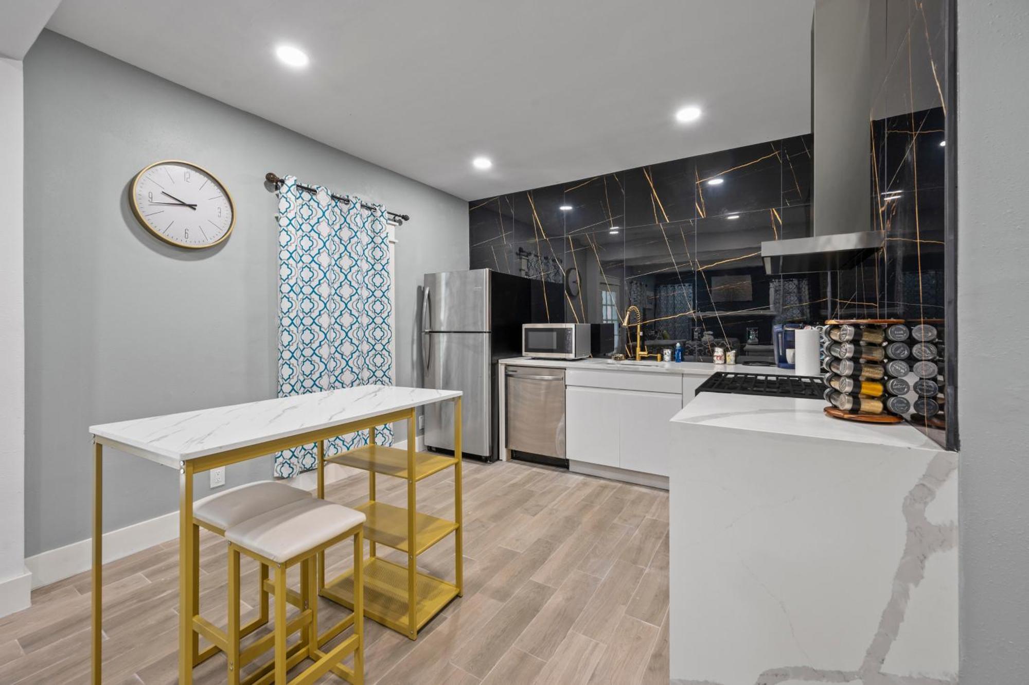 Modern Retreat With Free Park Apartamento *